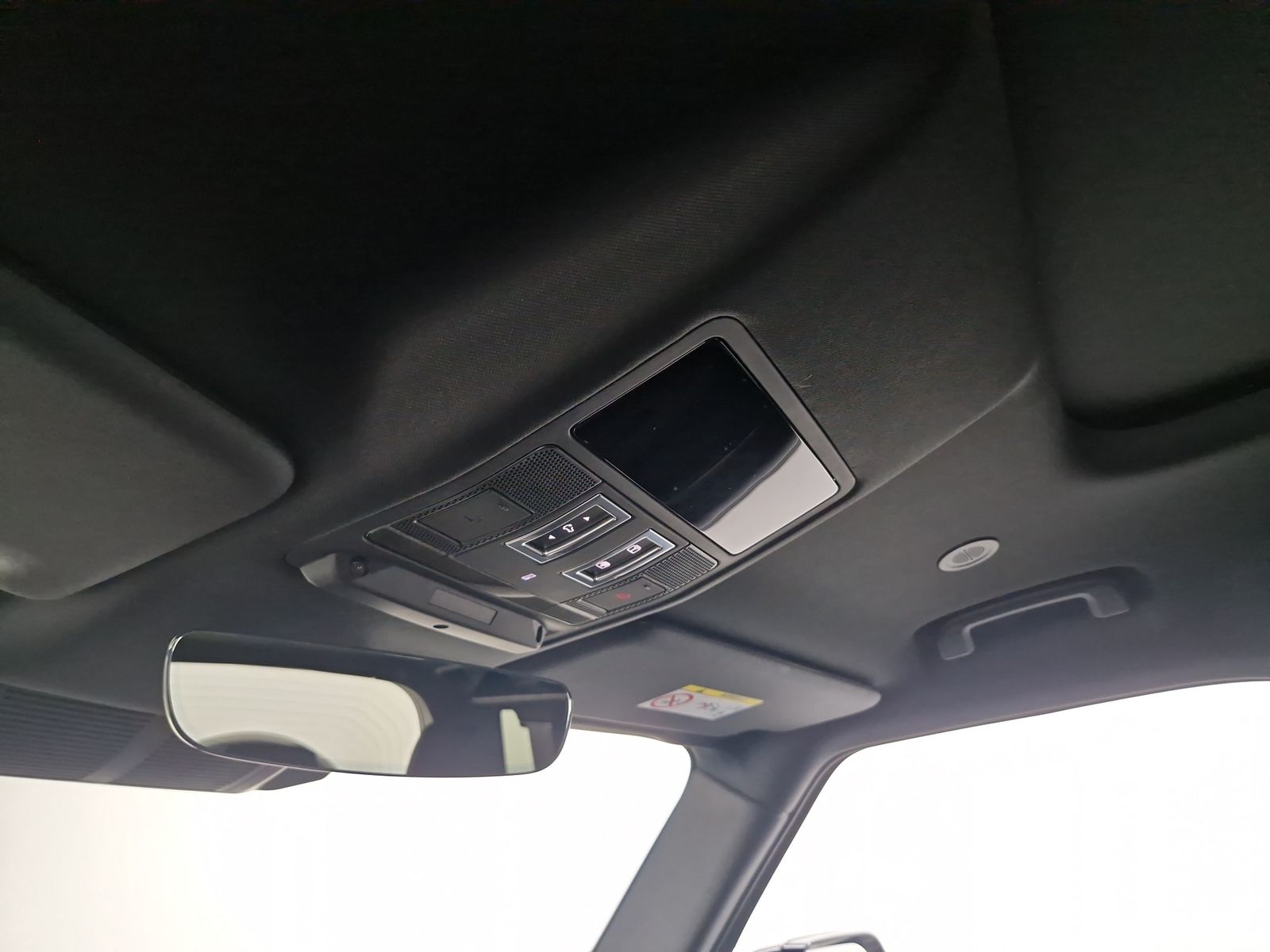 LAND ROVER Defender D250 X-Dynamic SE AHK Pano – Bild 31