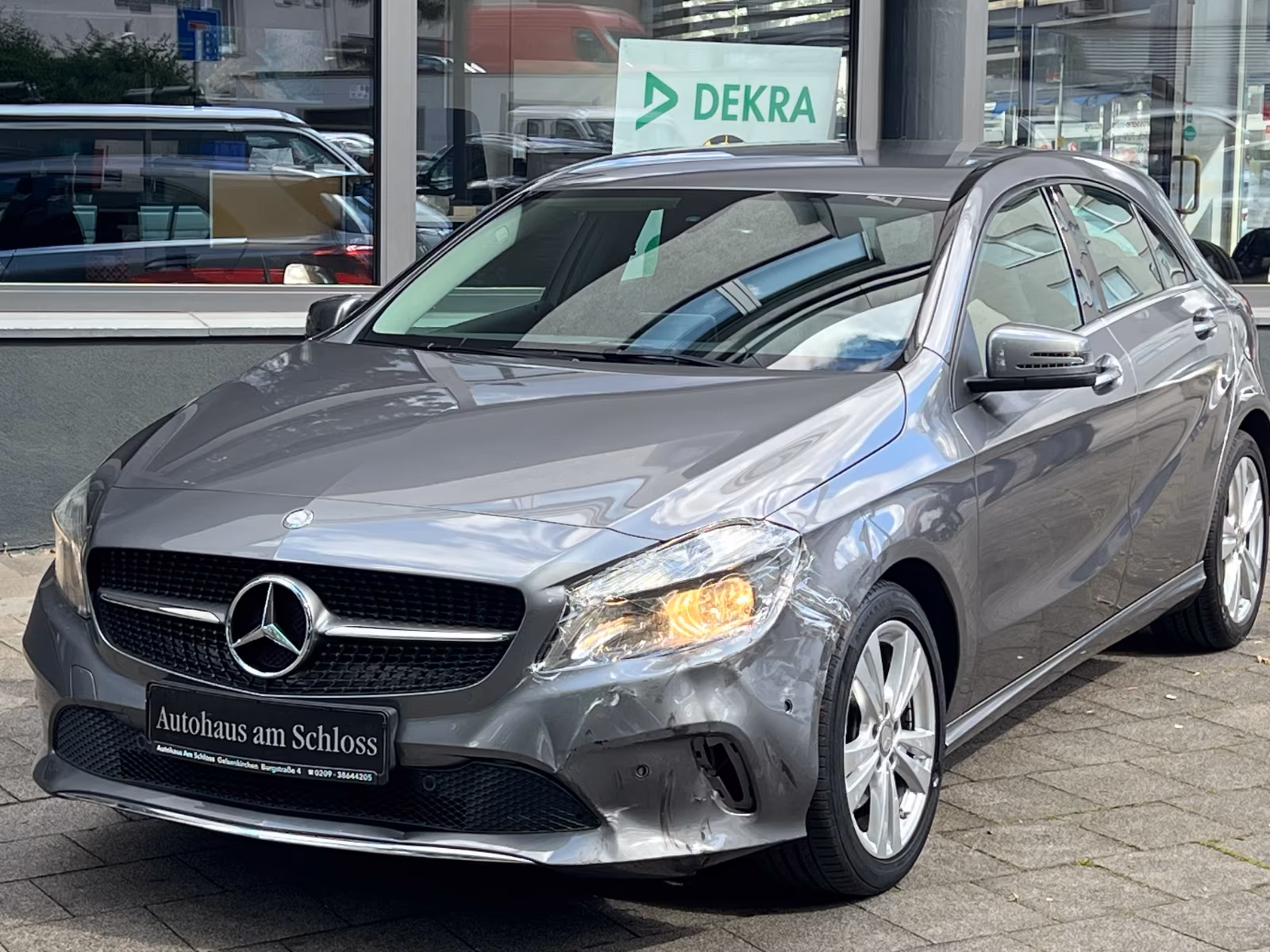 Mercedes-Benz A 180 BlueEfficiency*Automatik*Navi*Style*