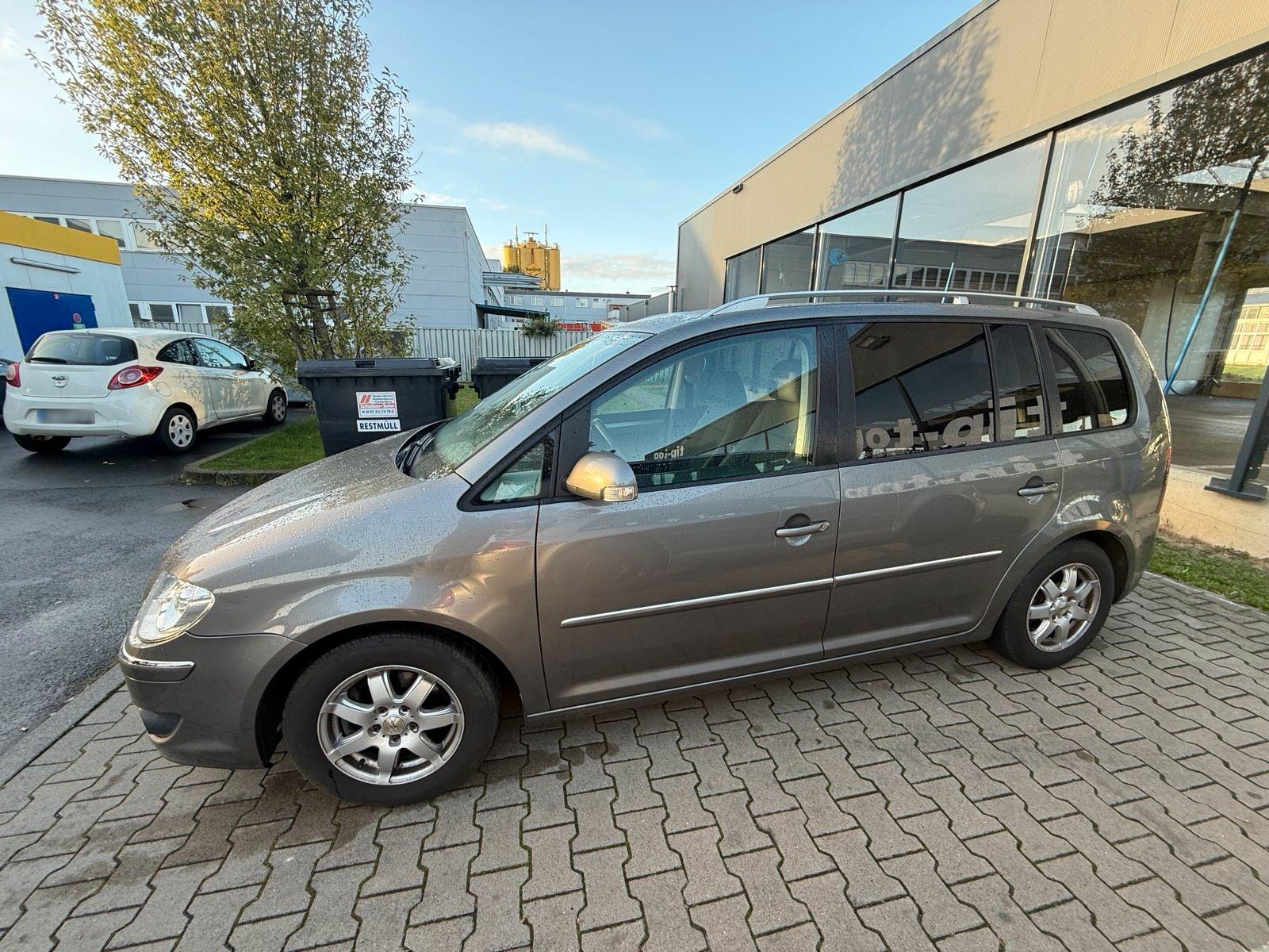 Volkswagen Touran 2009 — photo 5