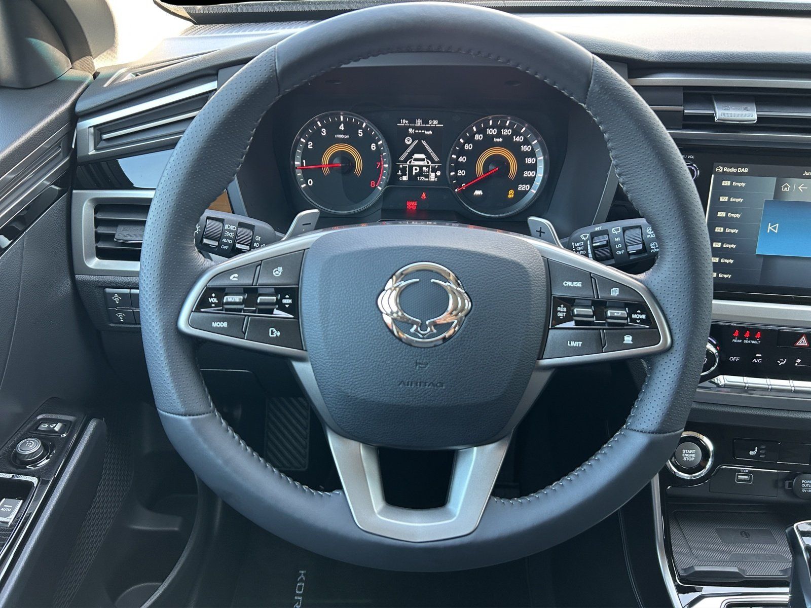 Fahrzeugabbildung Ssangyong Korando Ruby 1.5 T-GDI NAVI+PDC+LED+Kamera+Induk