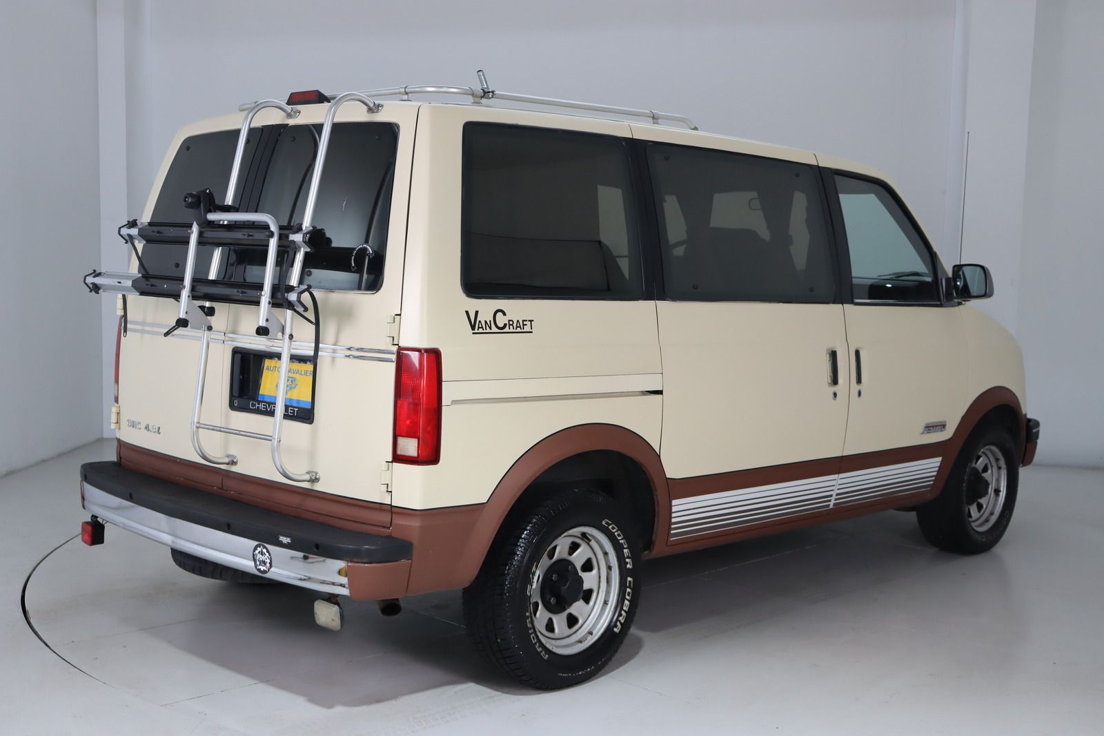 Fahrzeugabbildung Andere Chevrolet Astro Van WOMO * Vorzelt * HU/AU neu