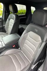 Volkswagen Touareg 3.0 V6 TFSI R-Line VOLLAUSSTATTUNG - Volkswagen Touareg mit Benzin-Antrieb: Geländewagen, 3.6