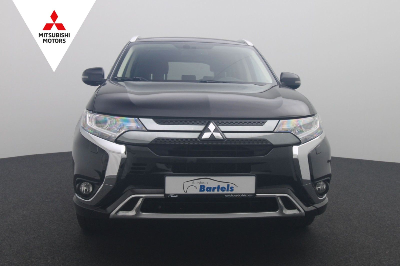 Fahrzeugabbildung Mitsubishi Outlander PHEV 2.4 Basis 4WD