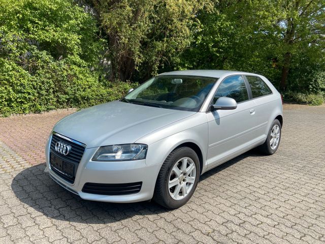 Audi A3 1.6 Attraction 1.HAND TÜV