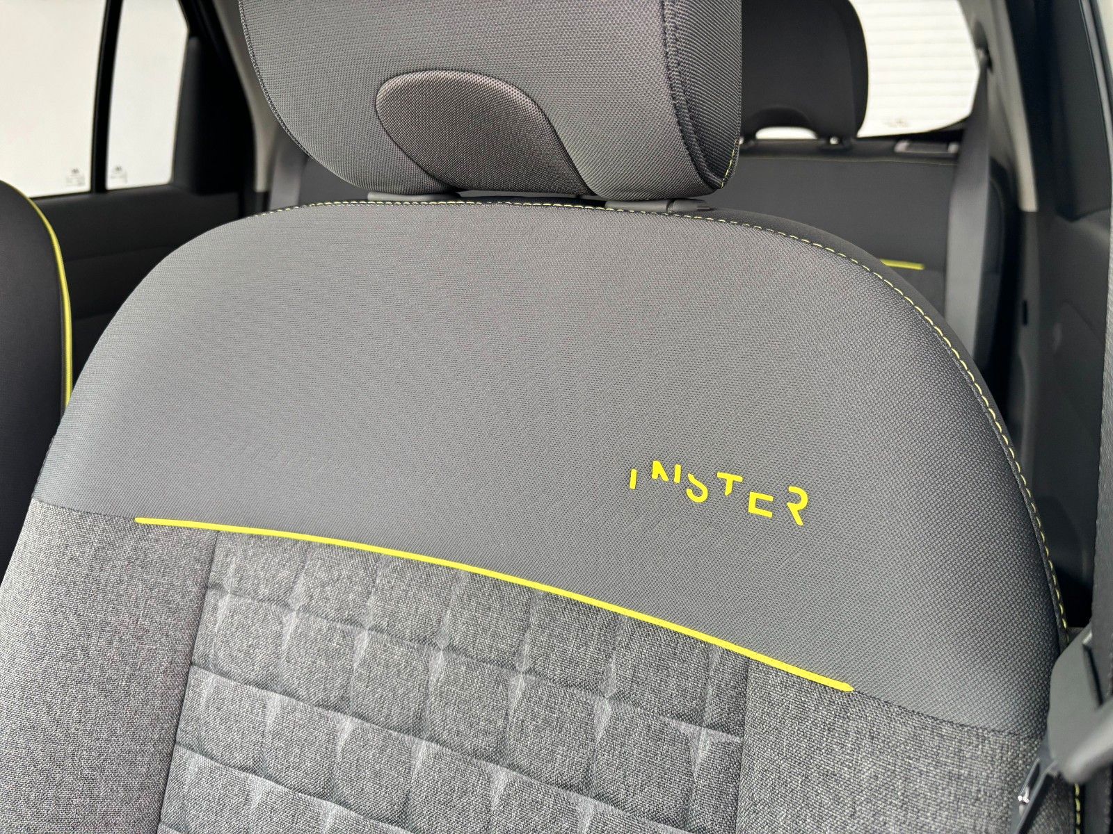 Fahrzeugabbildung Hyundai INSTER Cross 49kWh Effizienz-Paket/NAVI/SHZ!