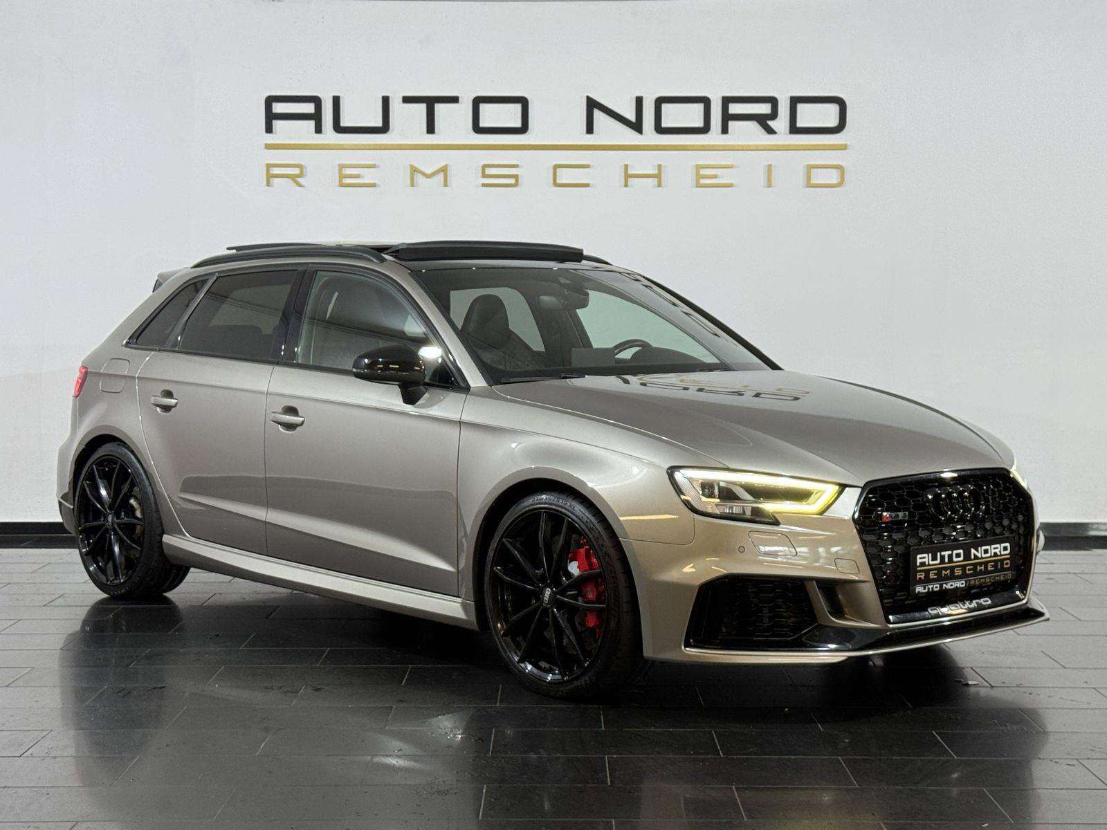 Audi RS3 foto 3