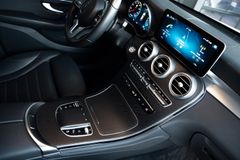 MERCEDES-BENZ GLC 200 4M Coupe*Night*Business*High-End*LED*19"