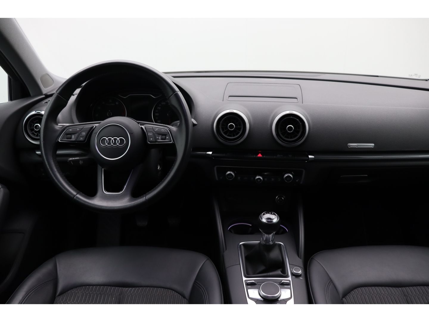 Fahrzeugabbildung Audi A3 Sportback 30 TFSI  2-Zonen-Klimaautom