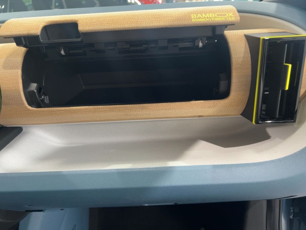 Fahrzeugabbildung Fiat Grande Panda La Prima Hybrid LA PRIMA,Winterpakt