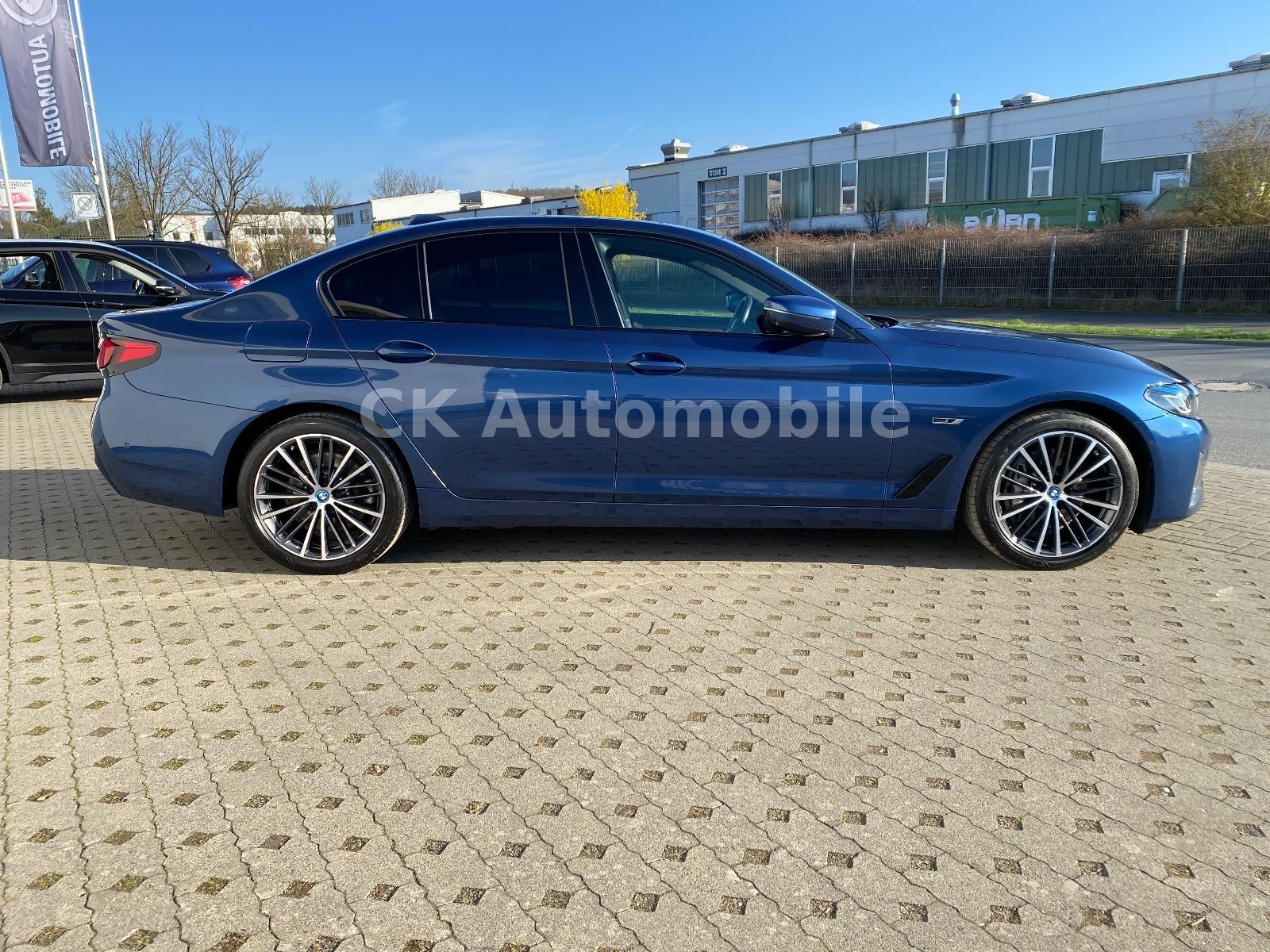 Fahrzeugabbildung BMW 545e Lim.xDrive Luxury Line/Laser/Navi/360°K/AHK