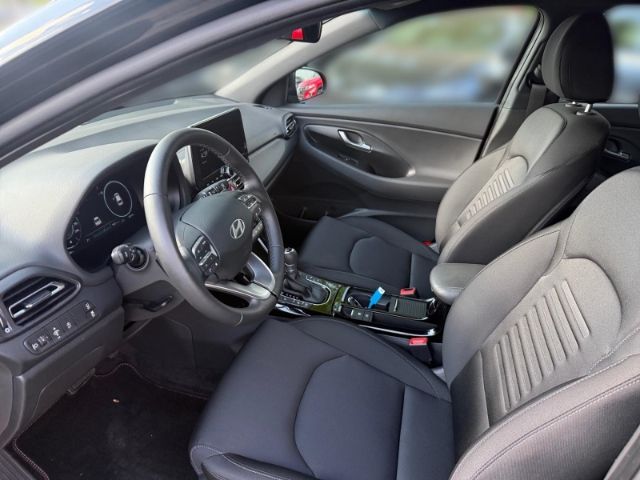 Fahrzeugabbildung Hyundai i30 1.5 T-GDI (140 PS) 48V 7-DCT 2WD Advantage P