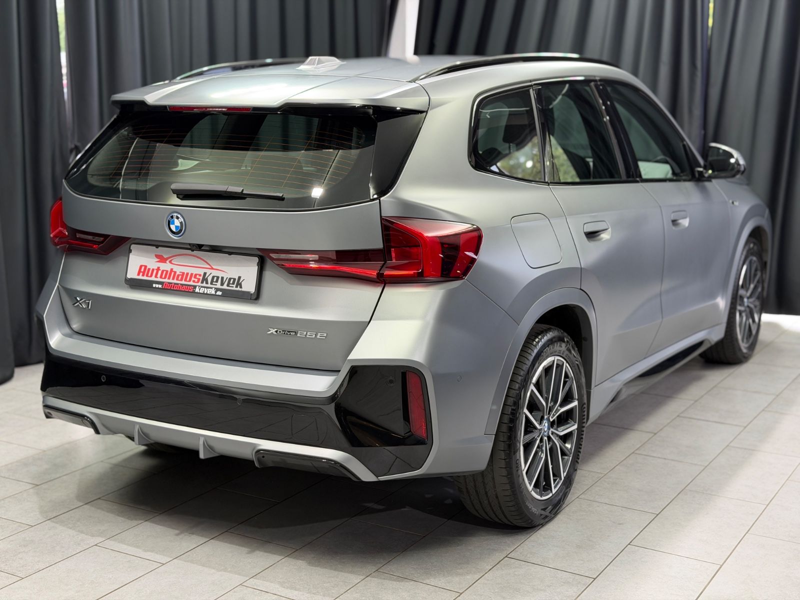 Fahrzeugabbildung BMW X1 xDrive 25e M Sport |HiFi|LED|1.HAND
