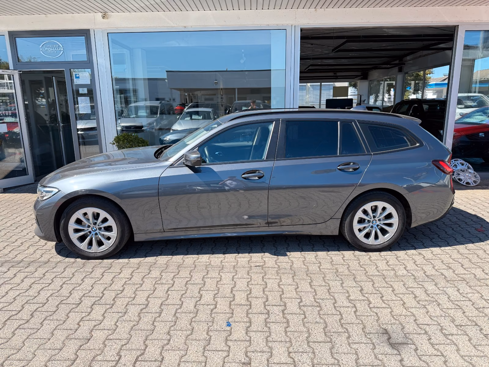 BMW 3 Series d Touring xDrive Advantage *SITZH*CARPLAY*, миниатюра 2