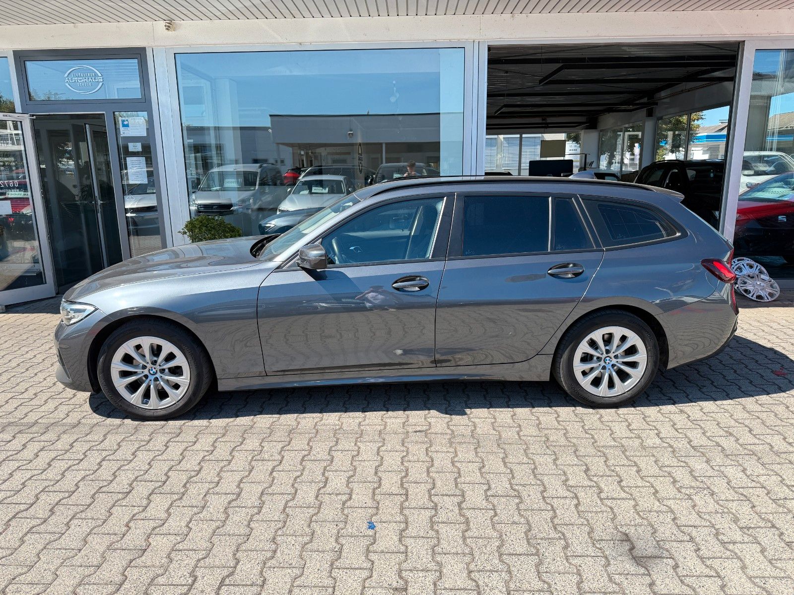 BMW 320 d Touring xDrive Advantage SITZH CARPLAY foto 2