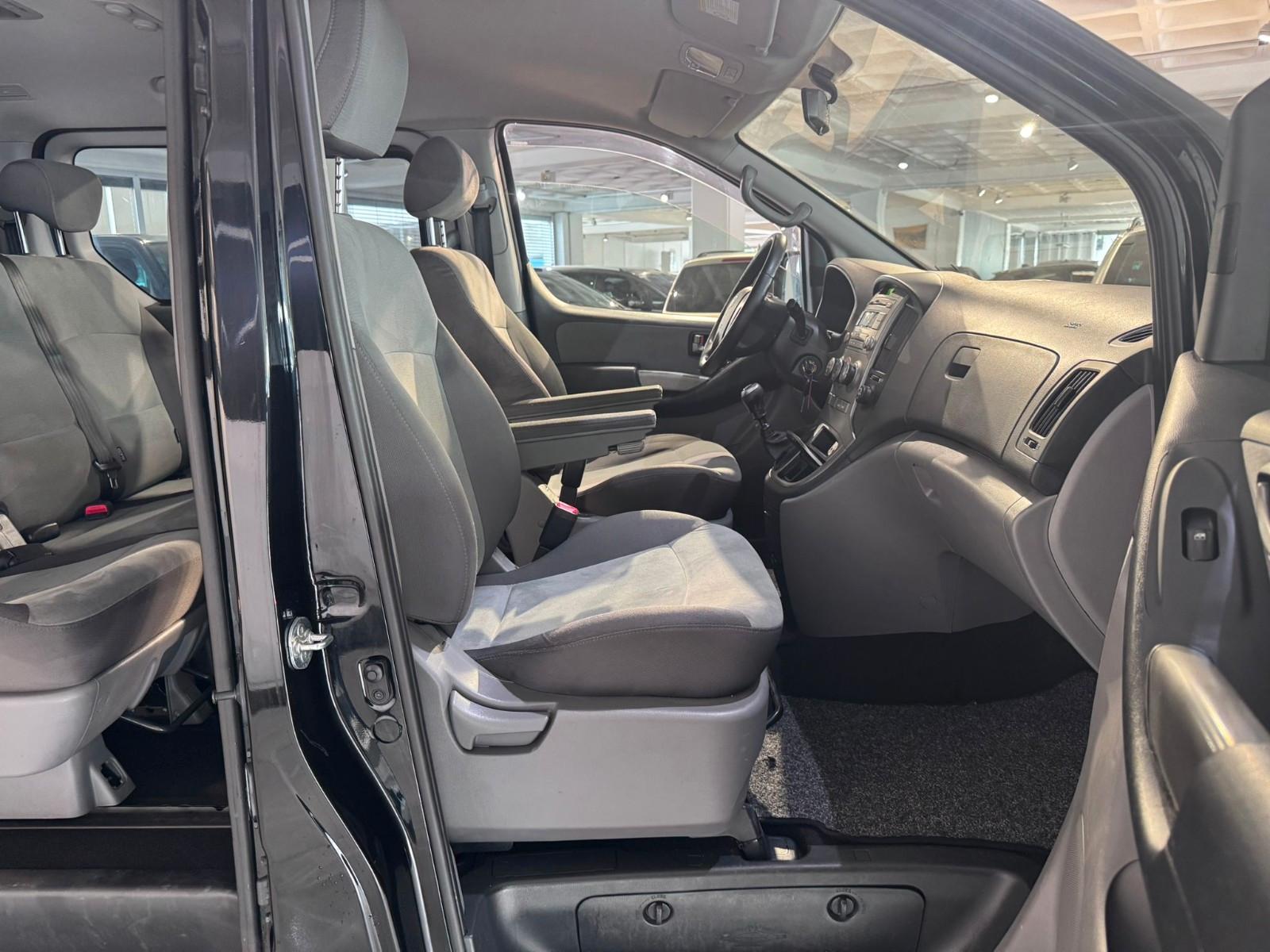 Hyundai H-1 Travel Comfort *8-Sitzer*Klima*AHK 2,3t*