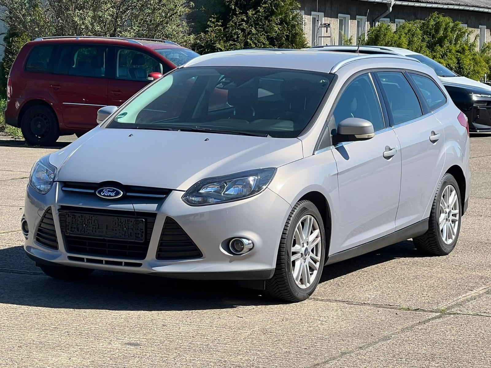 Ford Focus Turnier Titanium 1.6 TÜV NEU TEMPO 1HAND