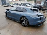 Porsche Taycan Sport Turismo Basis - Porsche Taycan Unfallwagen