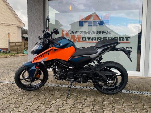 KTM 125 Duke Modell 2024 / sofort lieferbar