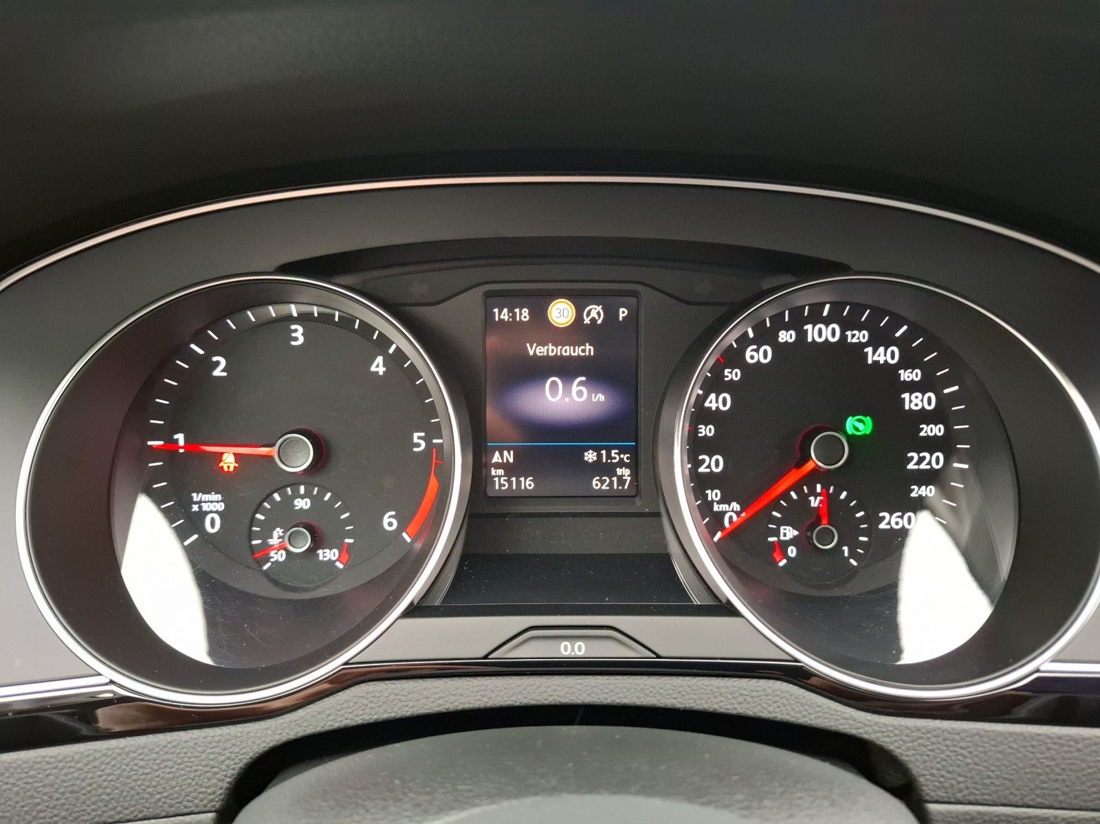Fahrzeugabbildung Volkswagen Passat Variant TDI Business DSG 4M LED Navi ACC