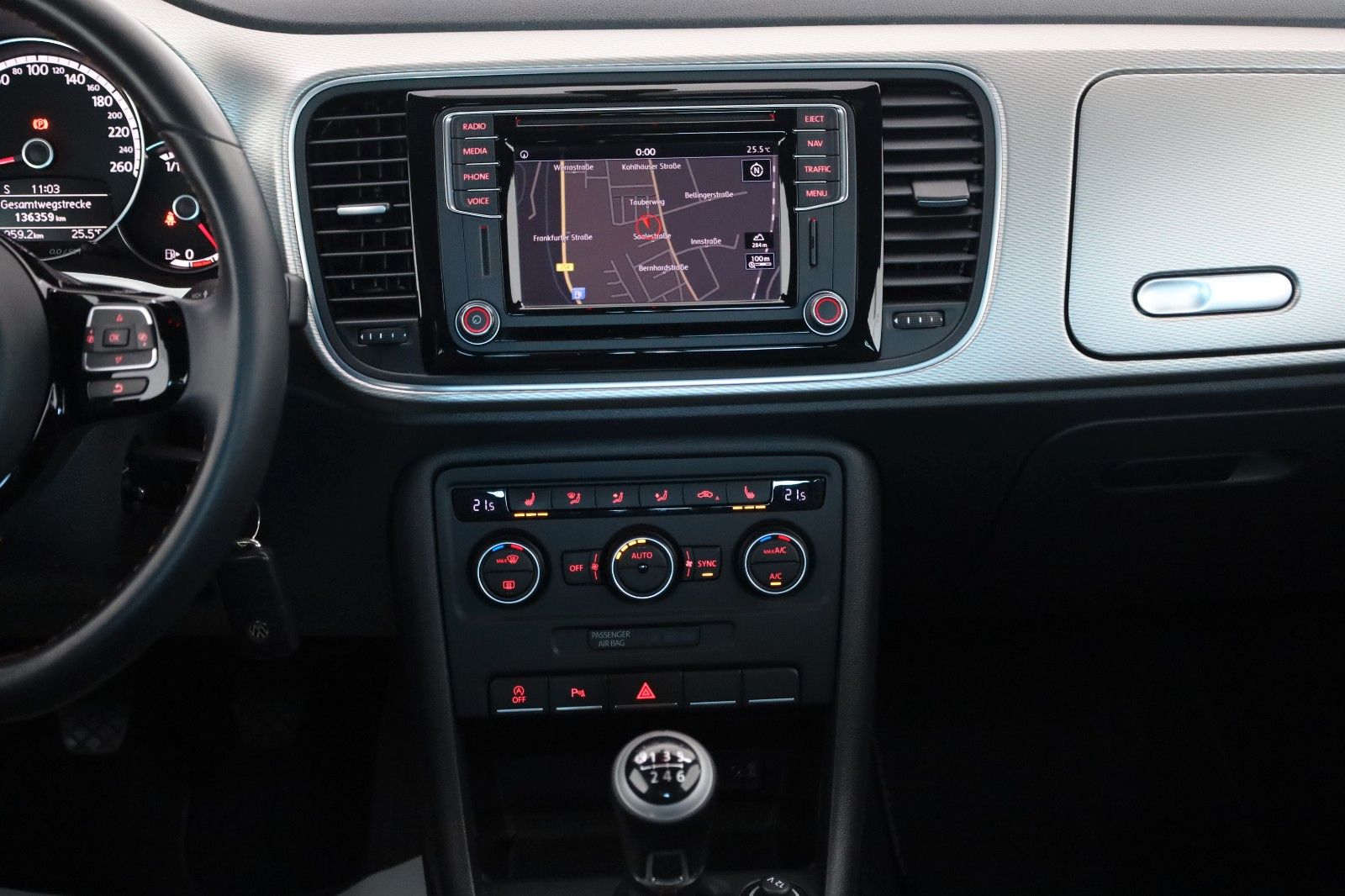 Fahrzeugabbildung Volkswagen Beetle Lim. Club BMT,SH,PDC,Tempomat,Navi, 8xAlu