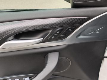BMW X4 xDrive20i M Sportpaket Head-Up HiFi DAB LED