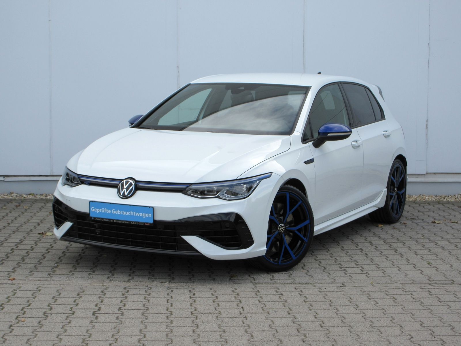 Volkswagen Golf VIII R Performance 2.0 TSI 333 PS 4M DSG 2 foto 2