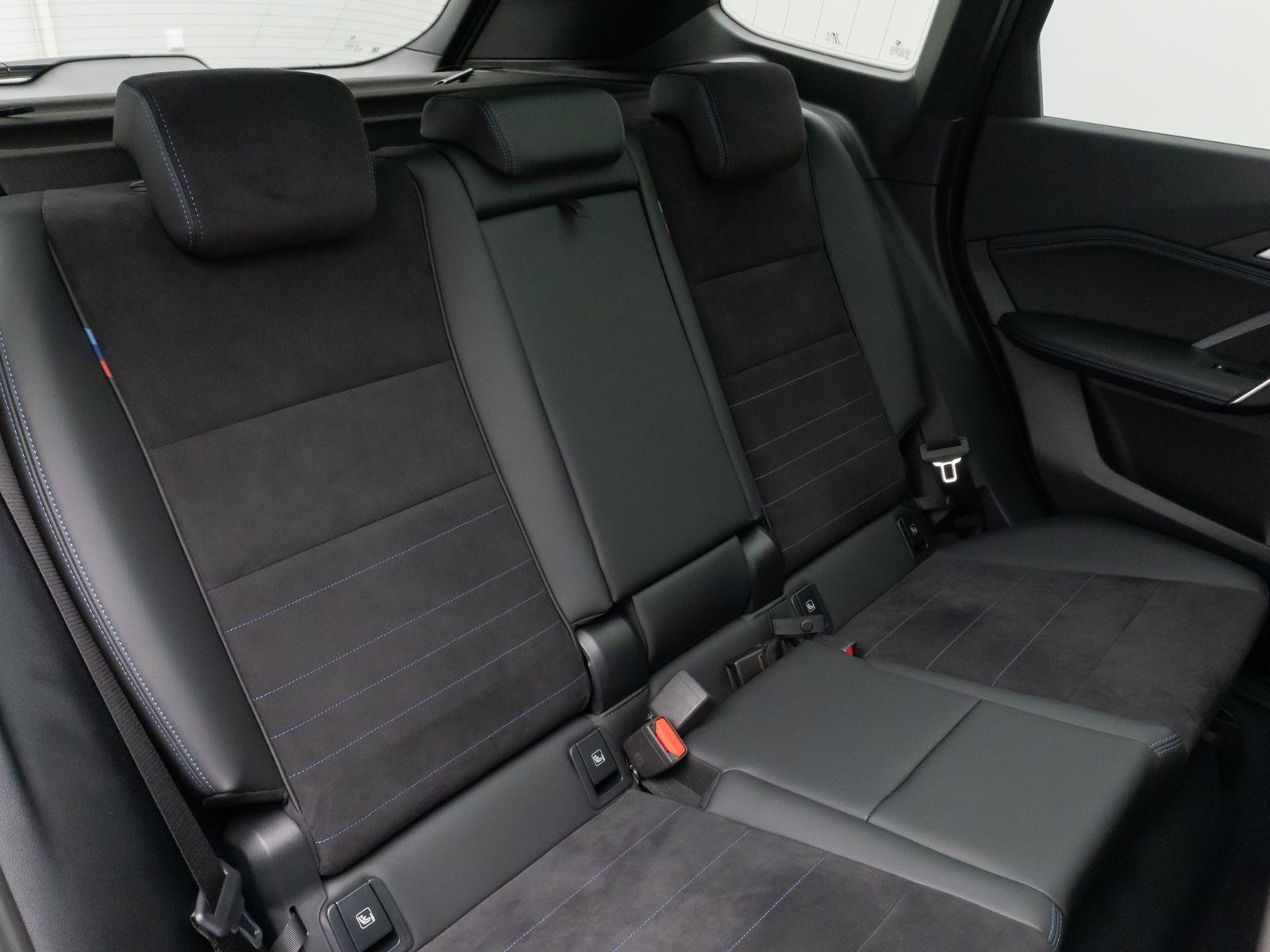 Fahrzeugabbildung BMW X1 sD20i M Sport Panorama Kamera DAB H/K Komfort