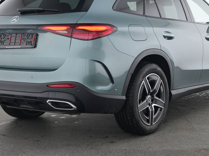 Fahrzeugabbildung Mercedes-Benz GLC 300 4M AMG AHK SDHZ Sitzklima Massage Pano