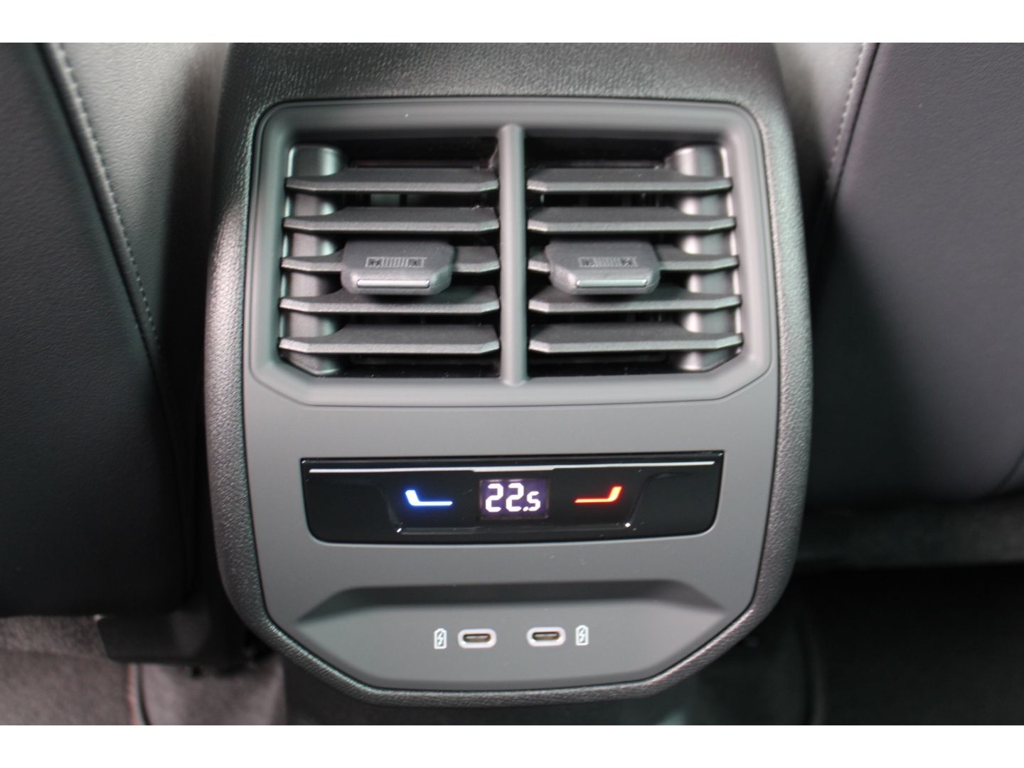 CUPRA Formentor VZ1.5 TSI e-Hybrid 200 kW Pano AHK RFK - Image 26