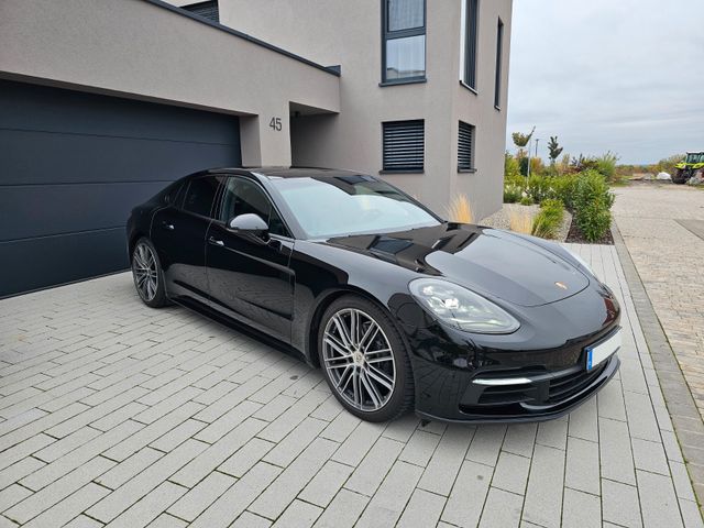 Porsche Panamera / 21 Zoll / Panorama / Vollleder