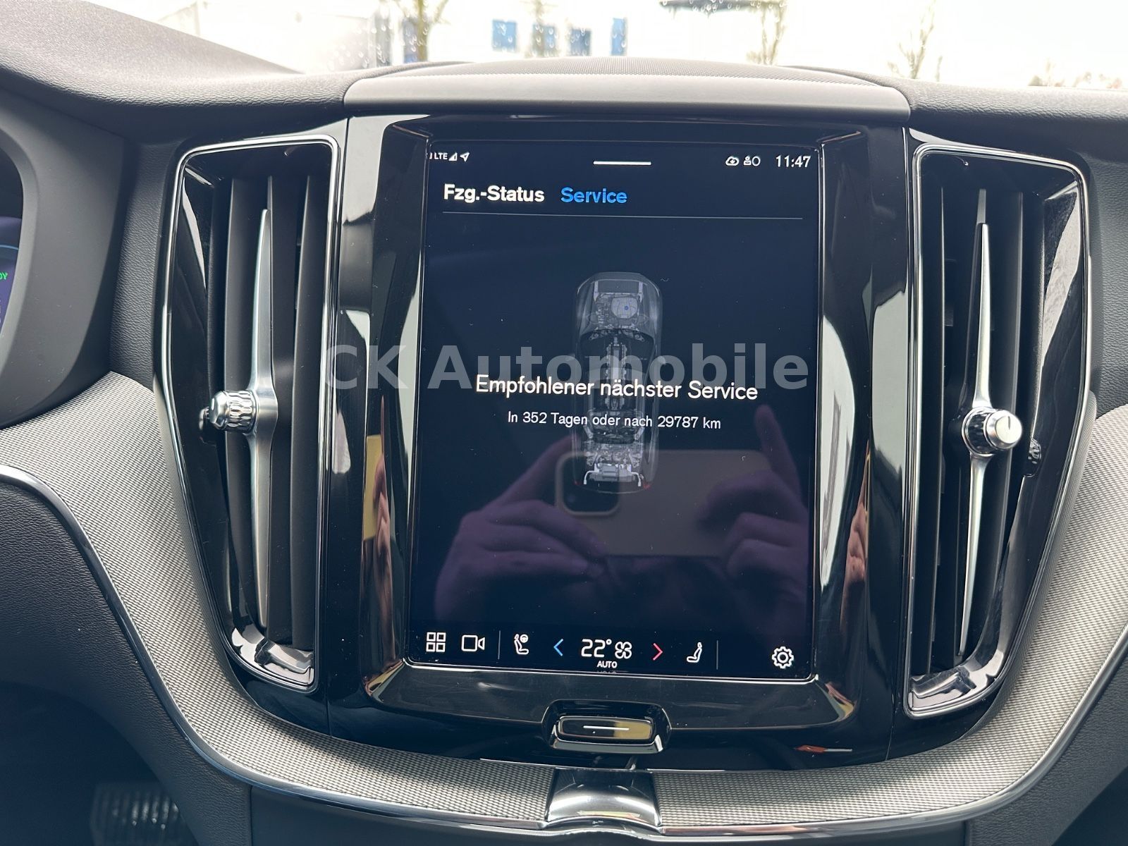 Fahrzeugabbildung Volvo XC60 T6 AWD Recharge Plus Dark/Pano/BLIS/AHK