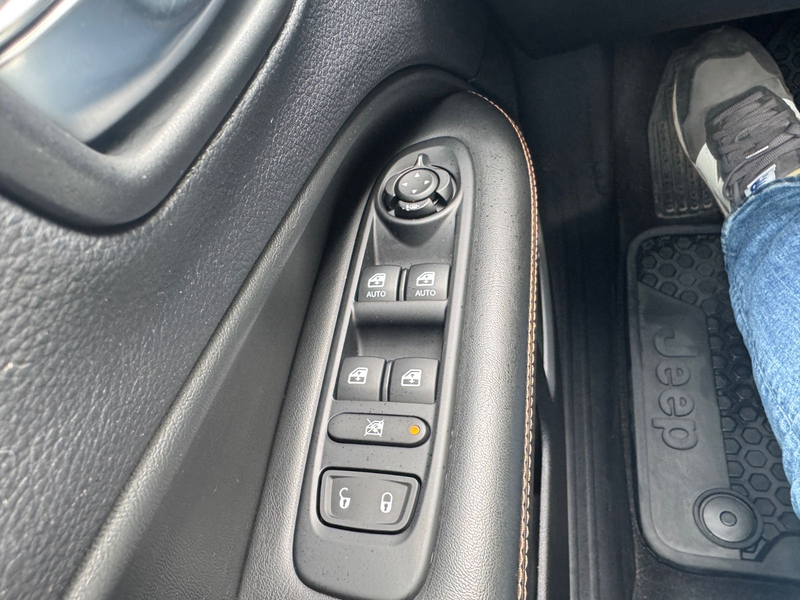 Fahrzeugabbildung Jeep Compass Limited 4WD Leder+Navi+Kamera+ACC