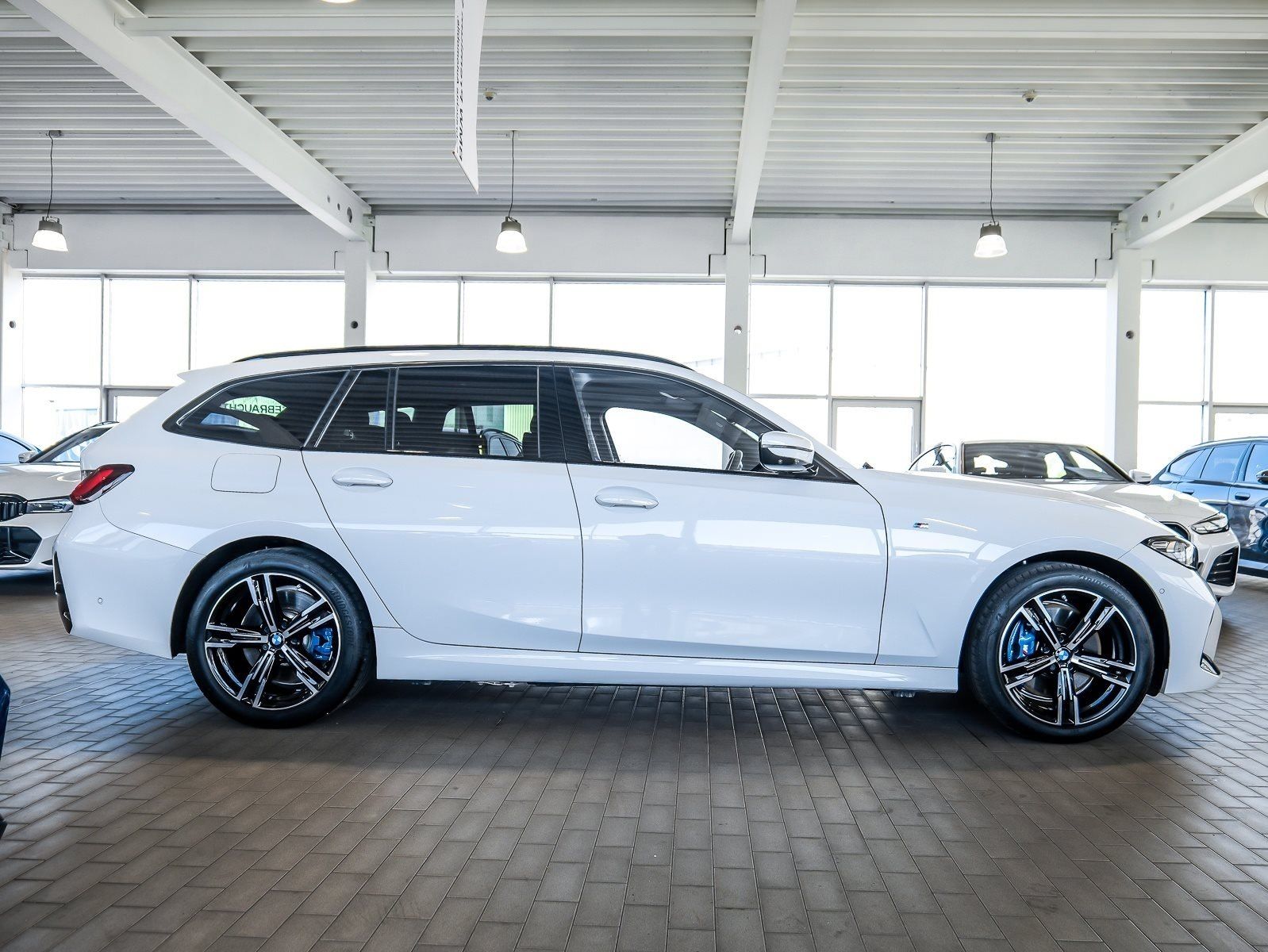 BMW 330 - Bild 11