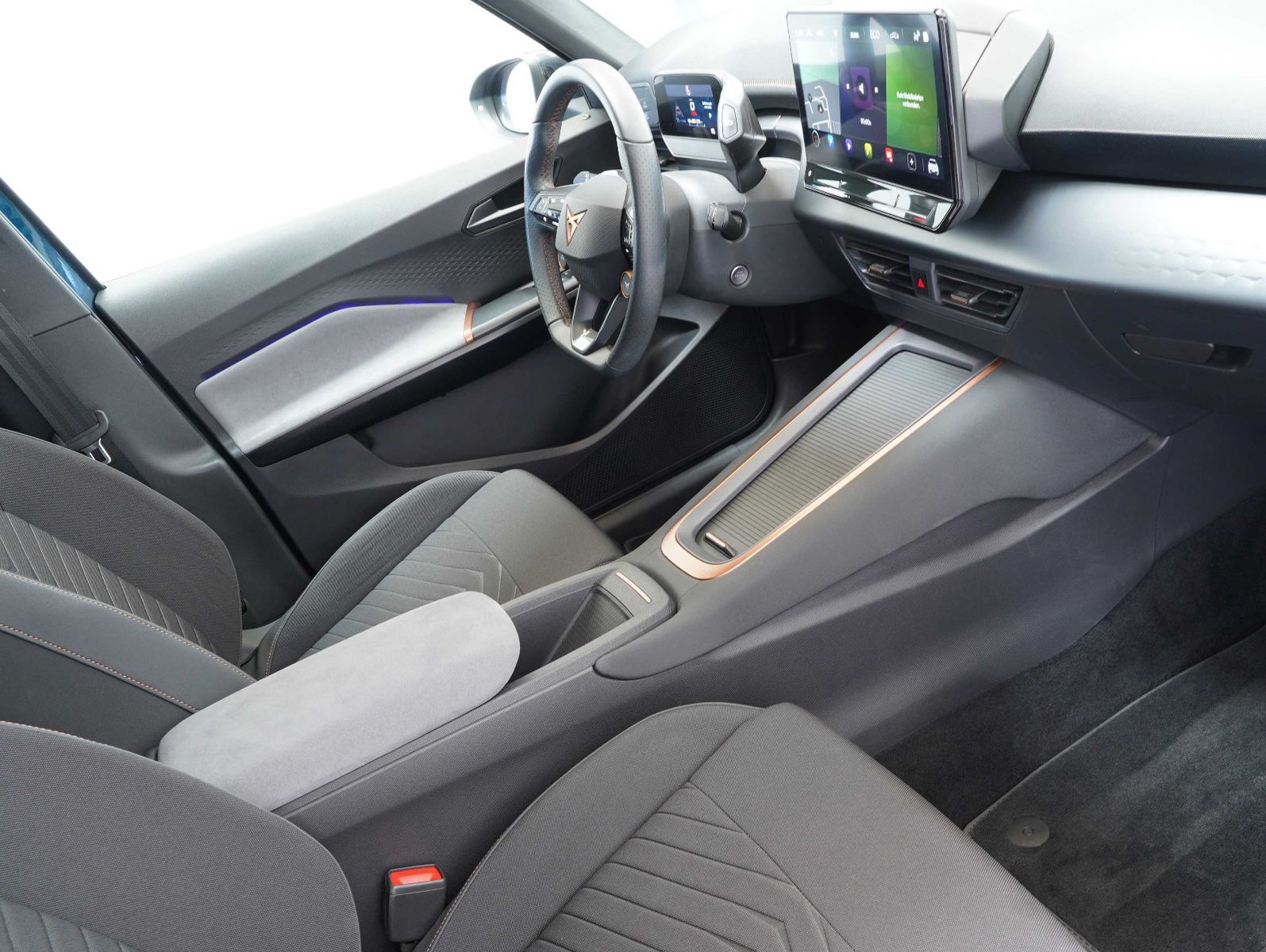 Fahrzeugabbildung CUPRA Born 170KW/82KWH/WÄRMEPUMPE/PILOT/TECH