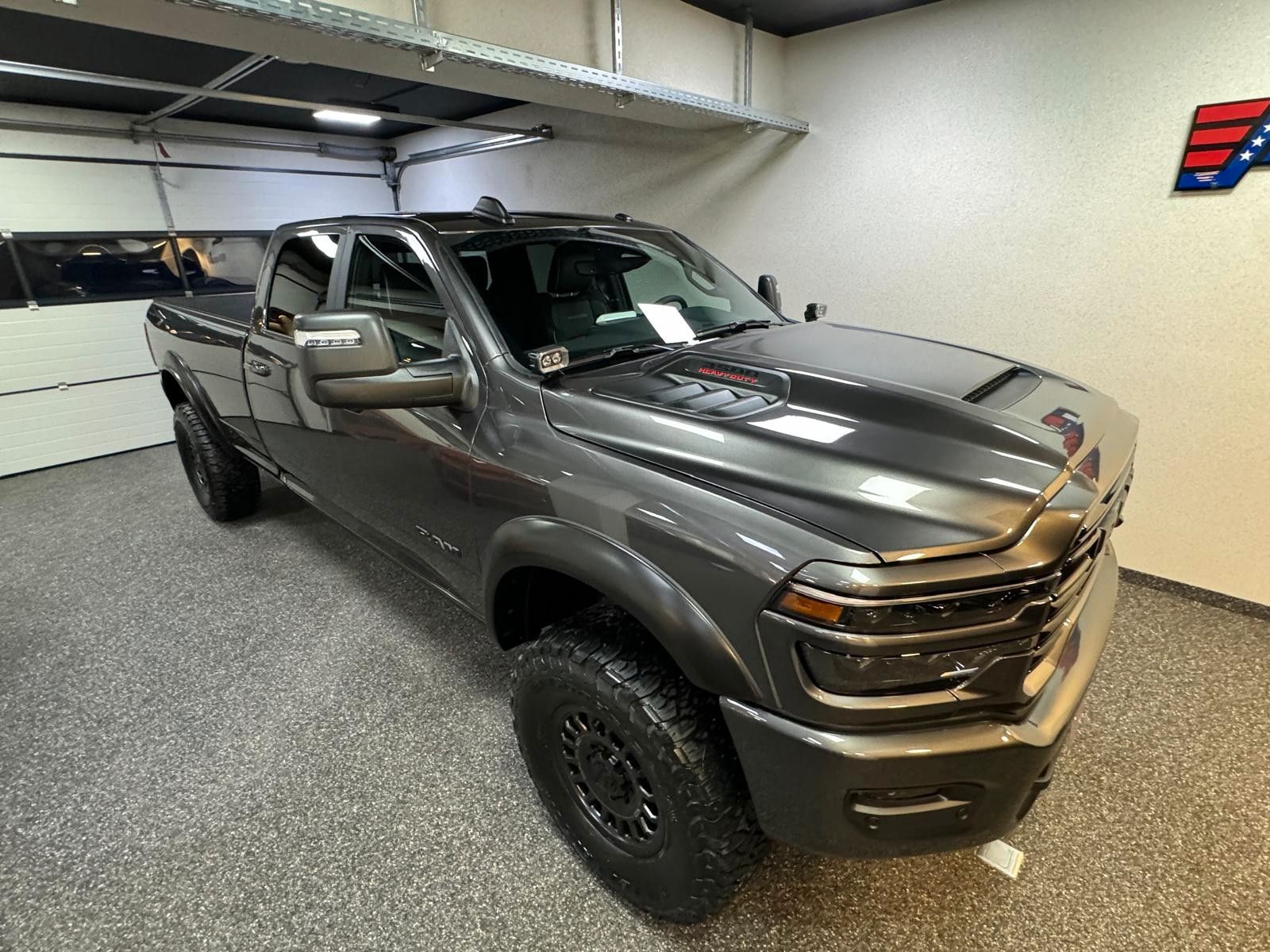 Fahrzeugabbildung Dodge RAM 3500 LARAMIE AEV OFF ROAD 6.4L-V8 37"-LONG