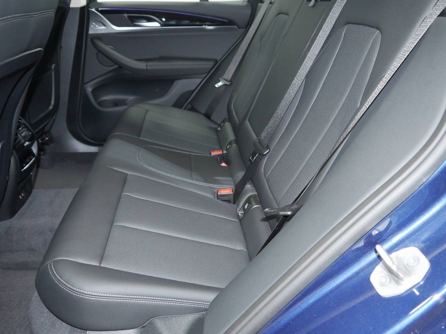 Fahrzeugabbildung BMW X3 xDrive30i |AHK |Sportsitze für Fahrer und Bei