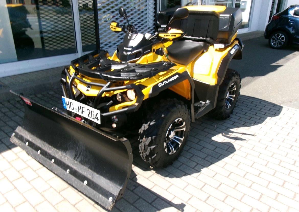Can-Am Outlander 2015 — rear view