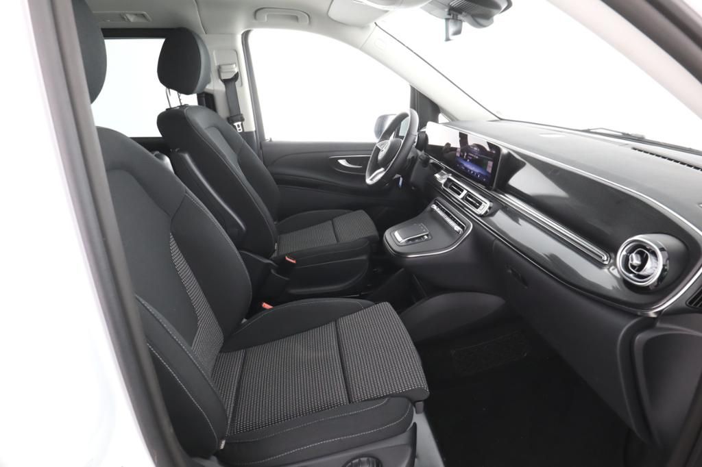 Fahrzeugabbildung Mercedes-Benz V 220 Style kompakt 7 Sitze 2,5t AHK 360° Kamera