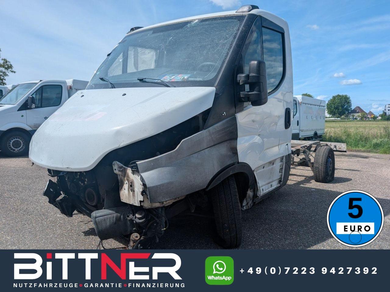 Iveco Daily 35S13 Fahrgestell Unfall