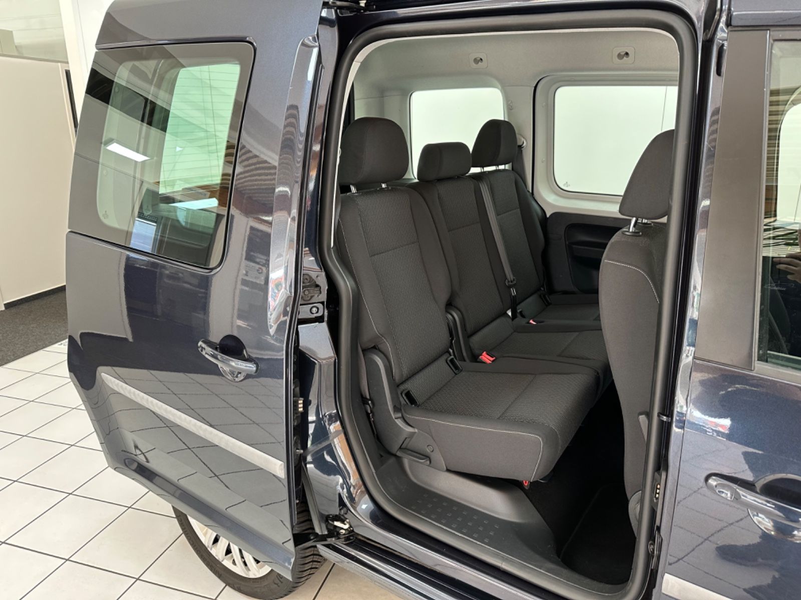 Fahrzeugabbildung Volkswagen Caddy PKW Trendline BMT 4Motion*Klima*