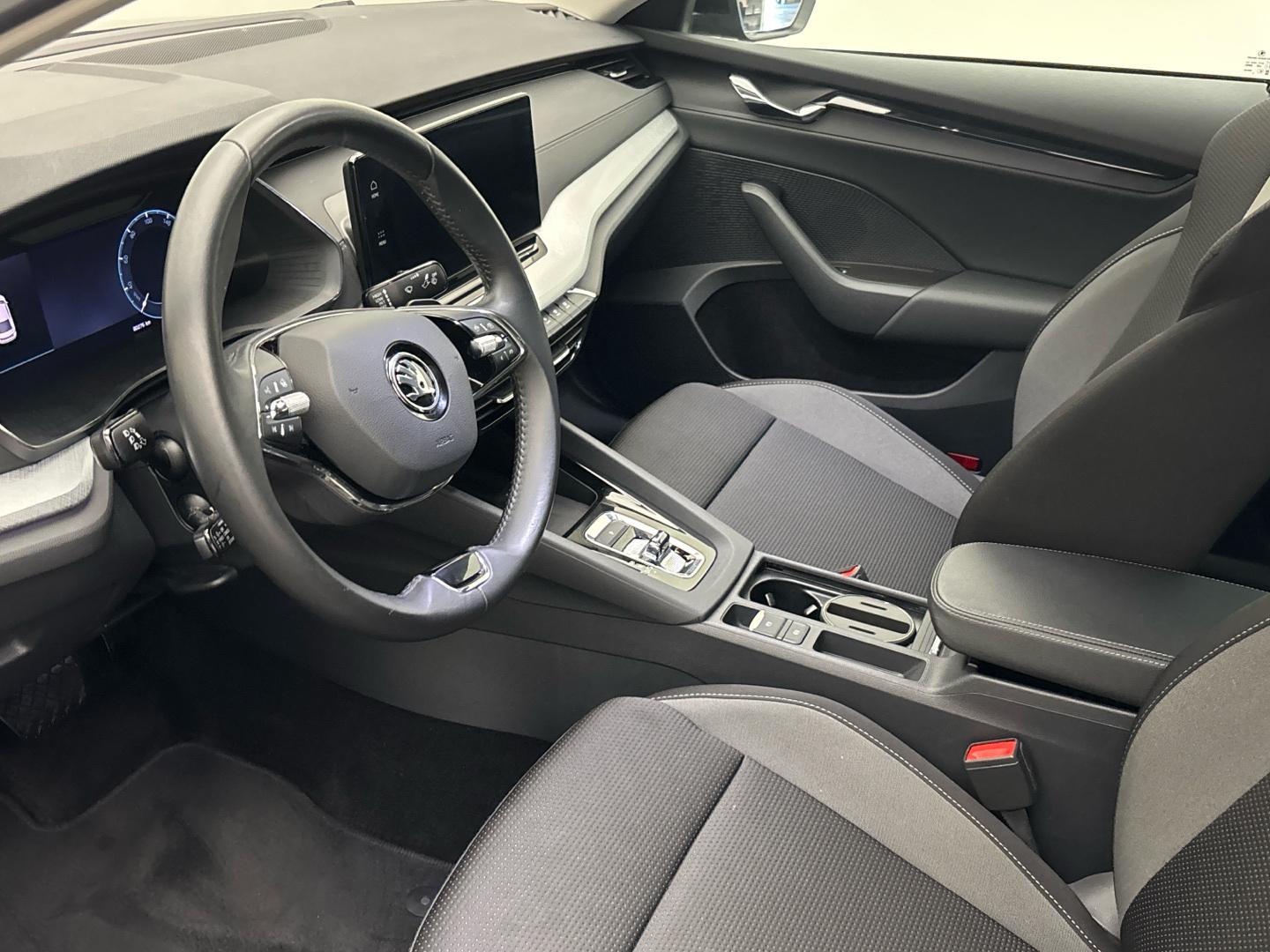 Skoda Octavia Ambition 2.0 TDI DSG CarPlay LED ACC