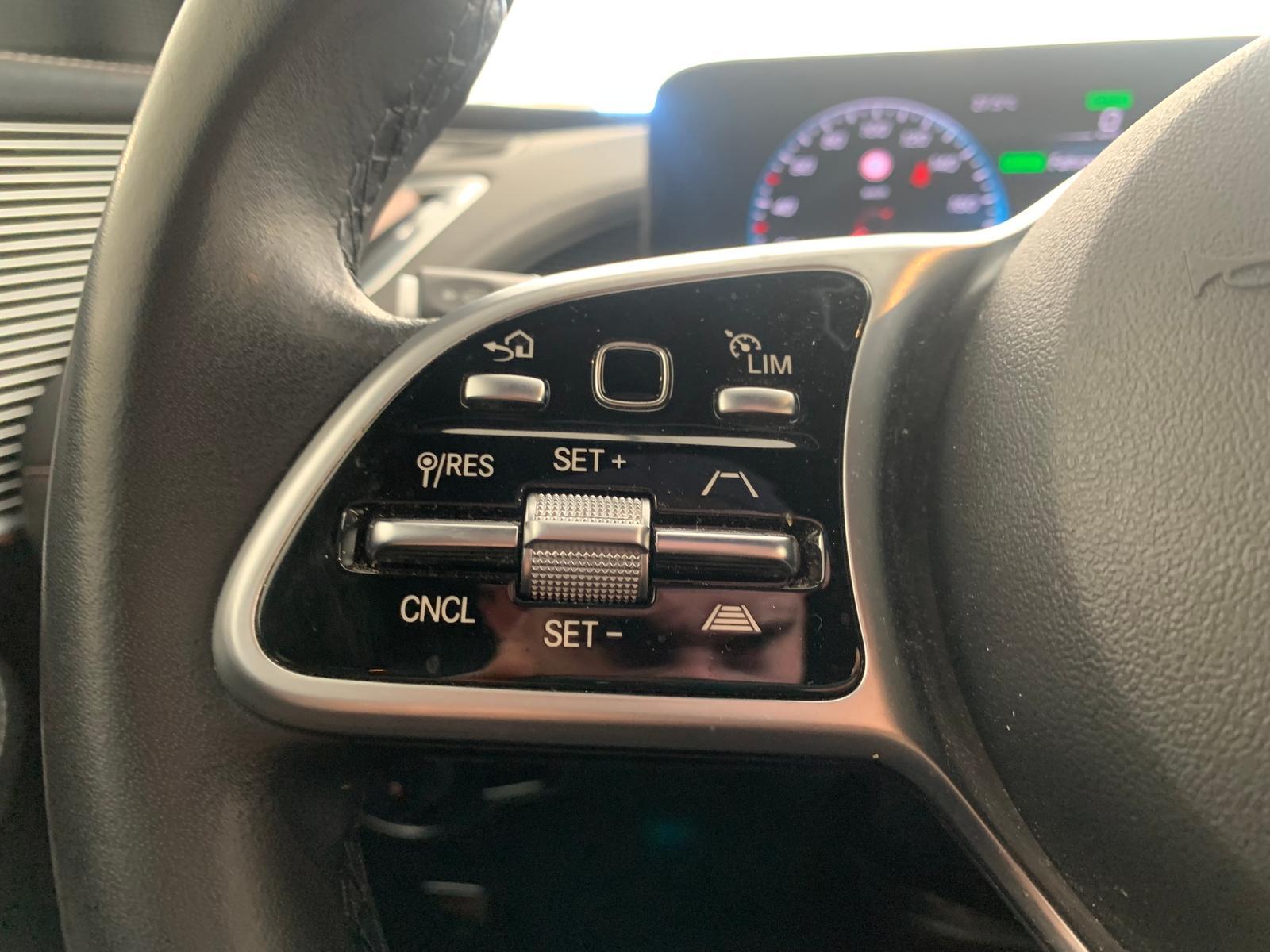 Mercedes-Benz EQC 400 4M DISTRONIC/LEDER/20"ZOLL/MB-LED