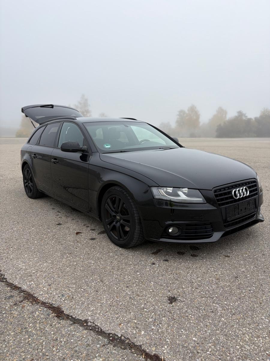 Audi A4 2011 — photo 12