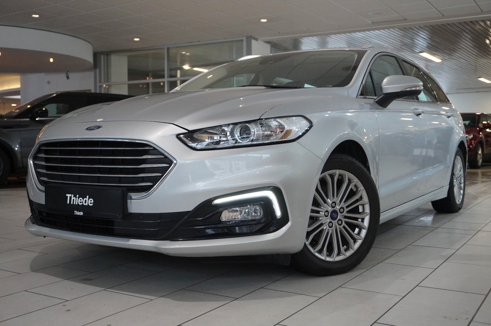 Fahrzeugabbildung Ford Mondeo Turnier 2.0 TITANIUM NAVI/LED/SPORT/DAB+