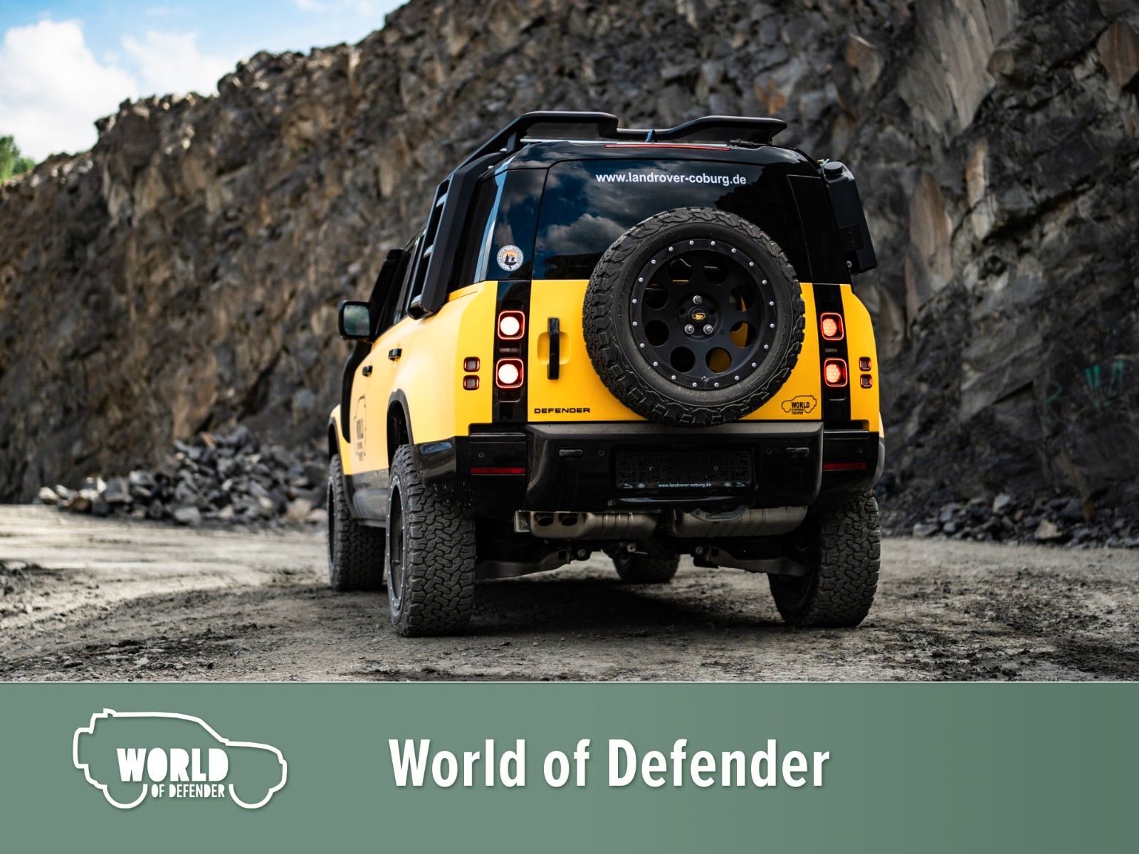 Fahrzeugabbildung Land Rover Defender 110 D300"World of Defender Trophy Edt."