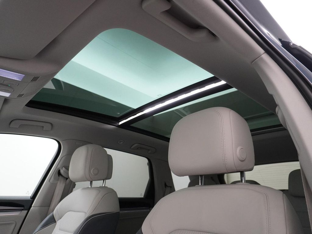 Volkswagen Touareg 3.0 TSI Elegance AHK | Pano |  kamera |