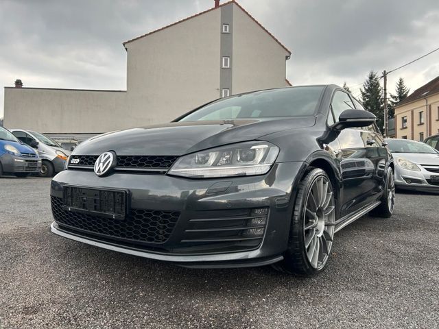 Volkswagen Golf VII Lim. GTD BMT