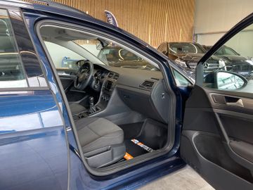 Volkswagen Golf VII Variant Trendline BlueTDI