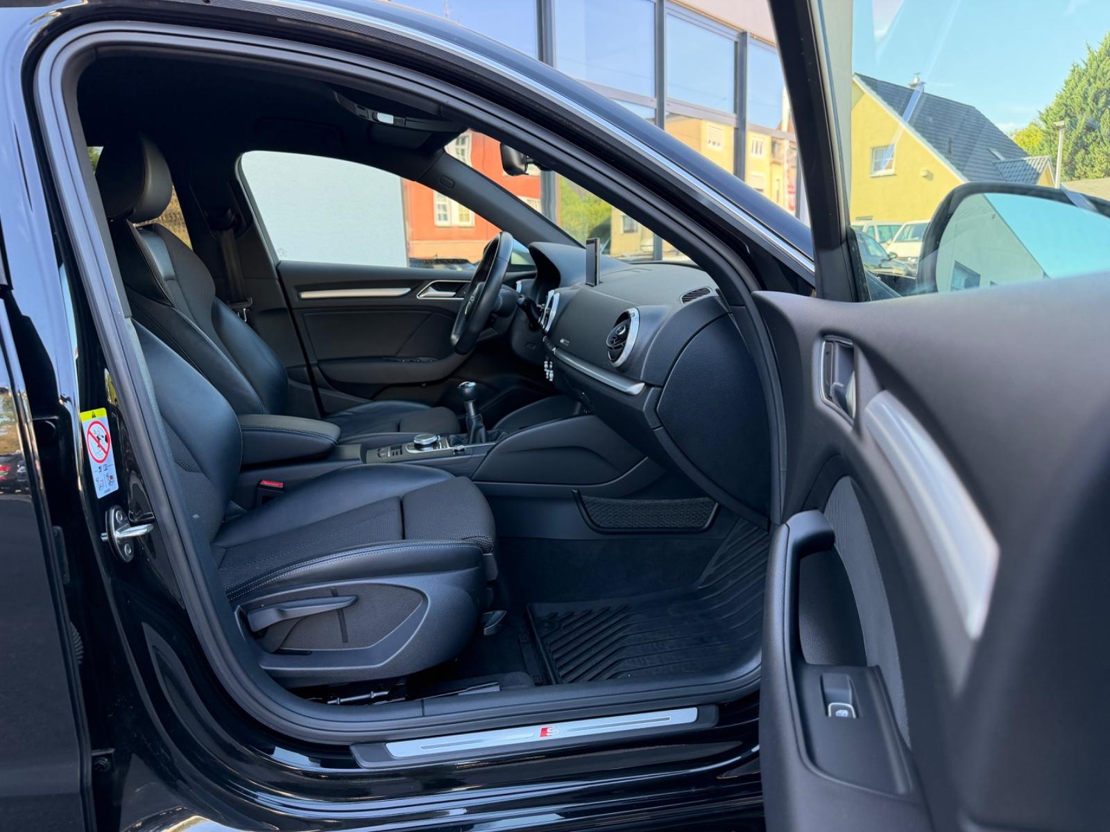Audi A3 Sportback 1.5 TFSI S line/Virtual Cockpit/LED