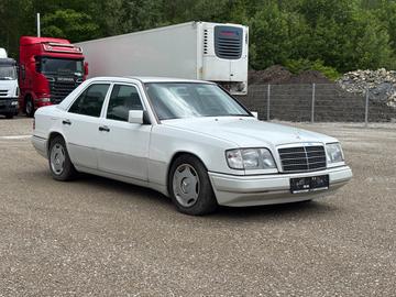 صورة 2 لـ 1994 Mercedes-BENZ E 280